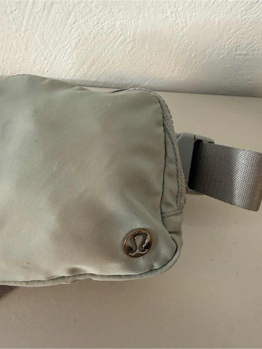 Lululemon Mini Belt Bag Light Gray Crossbody Fanny Pack